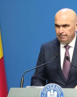 Foto Guvernul Bolojan lovește în pensionari şi profesori ca să acopere găurile bugetare. Creşte TVA şi impozitul pe dividende