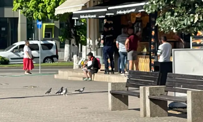 Foto Cerșetoria ia amploare în Slatina, sub mandatul lui Mario De Mezzo 