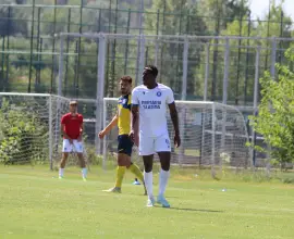 Foto Atacantul Oscar Siafa, noua achiziţie a CSM Slatina