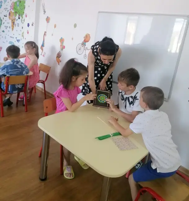 Foto Ateliere de vară la Muzeul Județean Olt - Creativitate pentru toate vârstele
