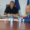 Foto Continuă modernizarea infrastructurii în Brebeni: A fost semnat contractul pentru rețeaua de canalizare