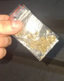 Foto Tânăr de 19 ani depistat cu substanțe psihoactive în Slatina - Intervenție promptă a jandarmilor olteni