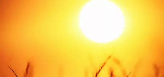 Foto Revine vremea caniculară. Oltul, sub Cod Galben până miercuri dimineaţă