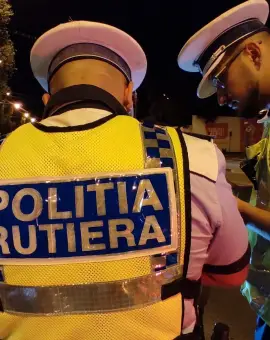 Foto Un copil de 15 ani a murit într-un accident între un autoturism și o combină agricolă, lângă Caracal
