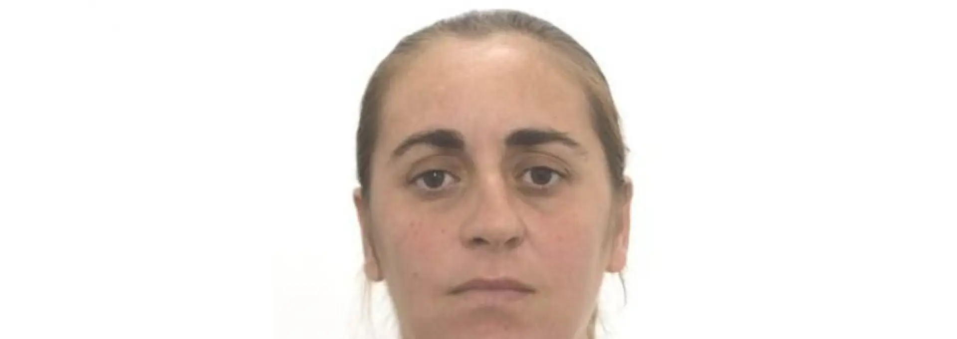 Foto O tânără din Mărunţei, căutată de poliţişti după ce a fost dată dispărută de soţ