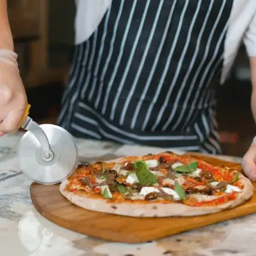 Foto Pizzeria ta are mai multe locații? Află cum poate sistemul centralizat de comandă să te ajute să-ți gestionezi mai eficient afacerea!