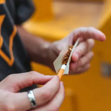 Foto Cum să alegi accesoriile potrivite pentru fumatul de tutun rulat?