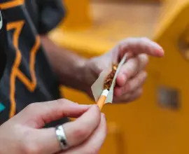 Foto Cum să alegi accesoriile potrivite pentru fumatul de tutun rulat?