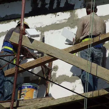 Foto Controale ITM Olt în construcții: muncă nedeclarată și nereguli grave pe șantiere