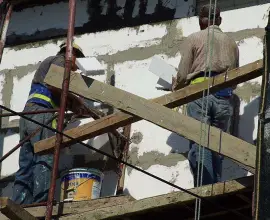 Foto Controale ITM Olt în construcții: muncă nedeclarată și nereguli grave pe șantiere