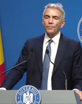 Foto Vicepremierul Dragoş Anastasiu a demisionat din funcţie şi a lăcrimat puţin (VIDEO)