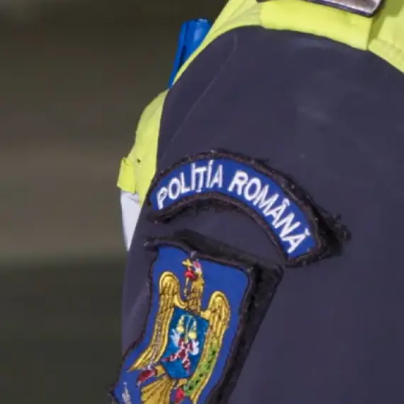 Foto Doi bărbaţi, arestaţi în Balş pentru ameninţări şi ultraj asupra unor poliţişti şi jandarmi