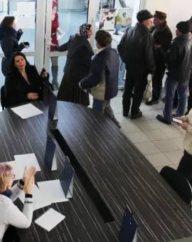 Foto Aproape 2.000 de persoane au fost angajate, în primele şase luni, cu sprijinul AJOFM Olt