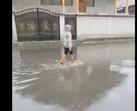 Foto  „Tot rahatul din oraș ajunge la noi” -  strigăt de ajutor de pe strada Grădiște din Slatina (VIDEO)