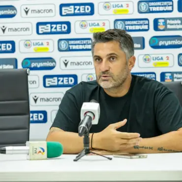 Foto CSM Slatina-Gloria Bistriţa, pe Stadionul „1 Mai”. Niculescu: „Ne dorim să începem cu dreptul”