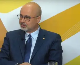 Foto Emil Albotă răspunde atacurilor primarului De Mezzo: „Când propriul cerc începe să te contrazică, poate e timpul să te uiţi în oglindă şi să ieşi din propriul compost”