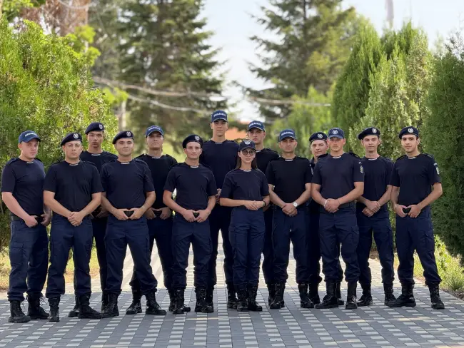 Foto FOTO. 14 elevi în practică la Inspectoratul Judeţean de Jandarmi Olt
