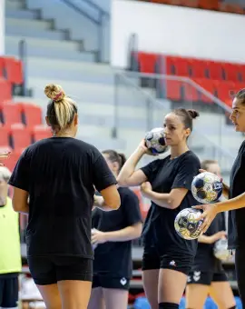 Foto CSM Slatina organizează un turneu de pregătire, în sala LPS Slatina. „Steaua Roşie” Belgrad şi Dunărea Brăila, participante