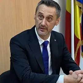 Foto PSD Slatina îl acuză pe Mario De Mezzo de jigniri și comportament inacceptabil: „Slătinenii au nevoie de un primar, nu de un circar!”