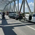 Foto Accident cu două autoturisme implicate, pe podul Olt, în Slatina