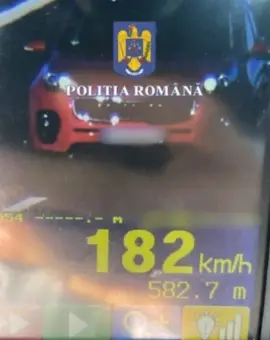 Foto 100 de permise reţinute, în Olt, în câteva zile. Depăşiri ale vitezei legale pe DEx 12