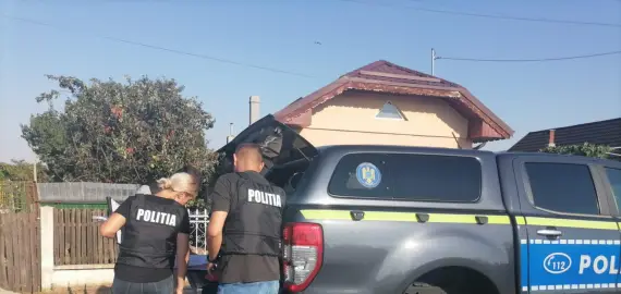 Foto Bărbat, din Cezieni, amendat cu 12.000 de lei pentru ca nu a îngrijit corespunzător câinii pe care-i deţine   