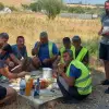 Foto Solidaritate pe șantierul de canalizare din Brebeni: apă, cafea și prânz pentru muncitori