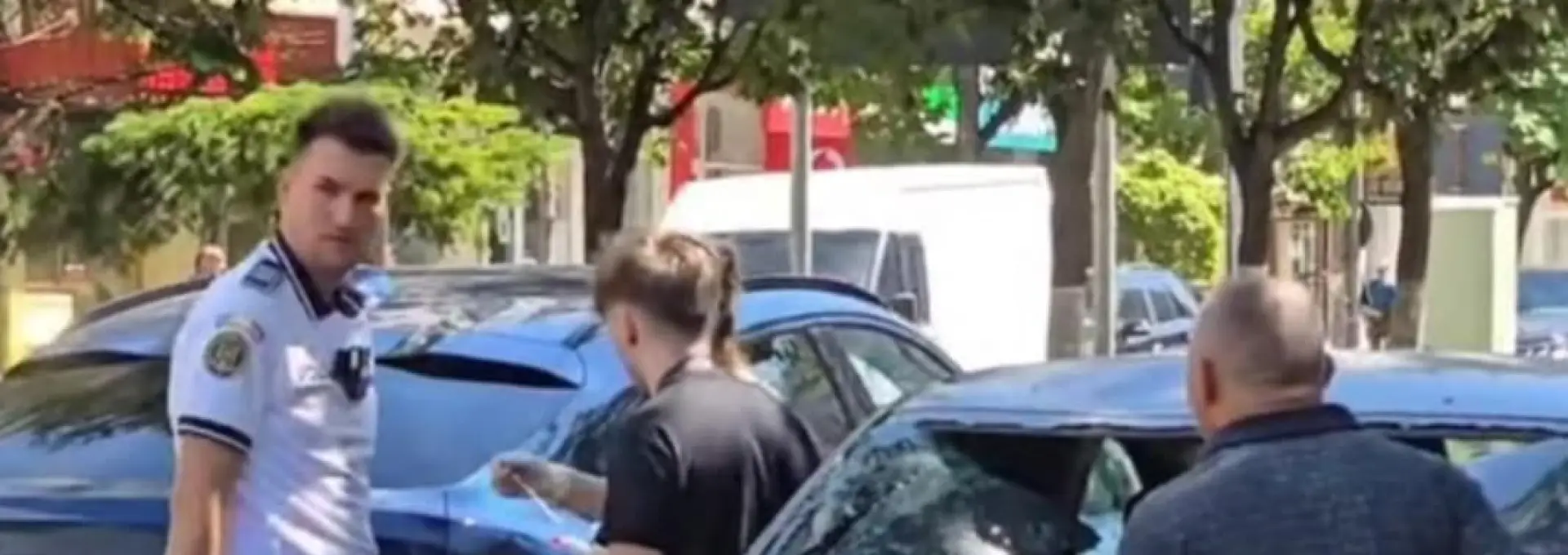 Foto Accident în Slatina, pe Bulevardul A.I. Cuza. Un motociclist a ajuns la spital
