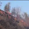 Foto VIDEO. Incendiu izbucnit în Slatina, în zona staţiei de epurare. Flăcările ameninţau zona locuită de pe strada Mânăstirii
