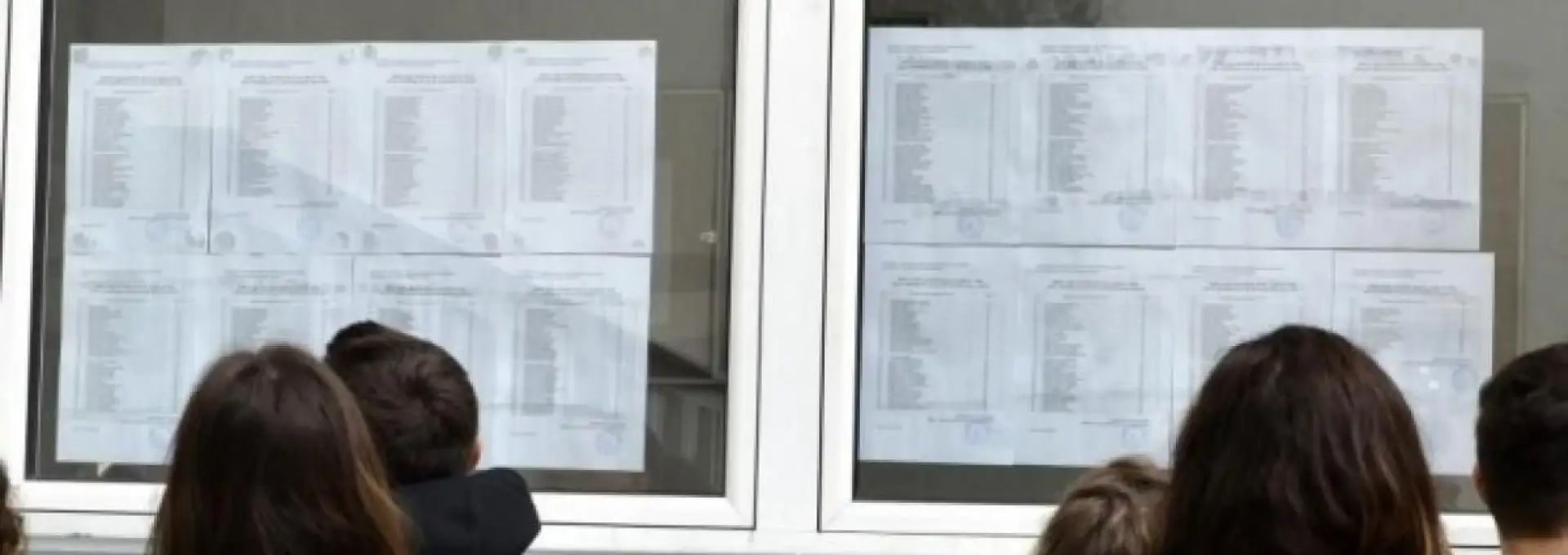 Foto S-au afişat rezultatele Bacalaureatului de Toamnă. 152 de candidaţi au reuşit să promoveze examenul maturităţii