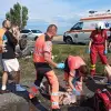 Foto Grav accident de circulaţie. Cei cinci ocupanţi ai unui autoturism, proiectaţi în afara maşinii