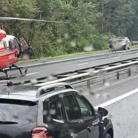 Foto Accidentul mortal de pe A1. Copiii de 13 şi 15 ani s-ar fi aruncat în fața TIR-ului pentru că părinții nu îi lăsau să aibă o relație