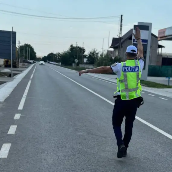 Foto Șoferi fără permis, băuți sau cu mașini neînmatriculate, prinși în trafic de polițiștii olteni